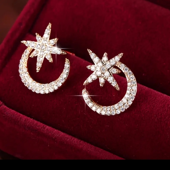 NEW ZIRCON MOON AND STAR PIERCED EARRINGS - Picture 5 of 6